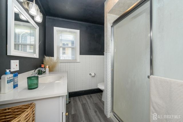 34 N Juliet N Street, Iselin, NJ 08830