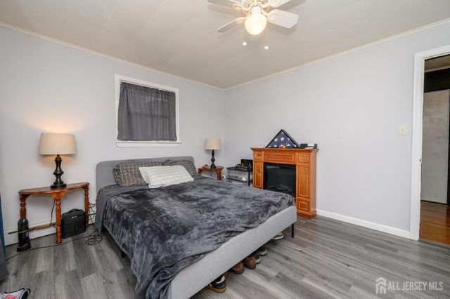 34 N Juliet N Street, Iselin, NJ 08830