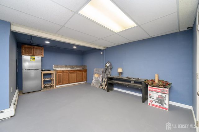 34 N Juliet N Street, Iselin, NJ 08830