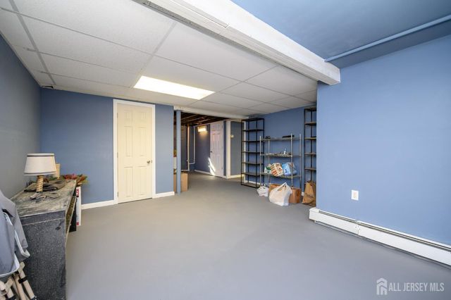 34 N Juliet N Street, Iselin, NJ 08830