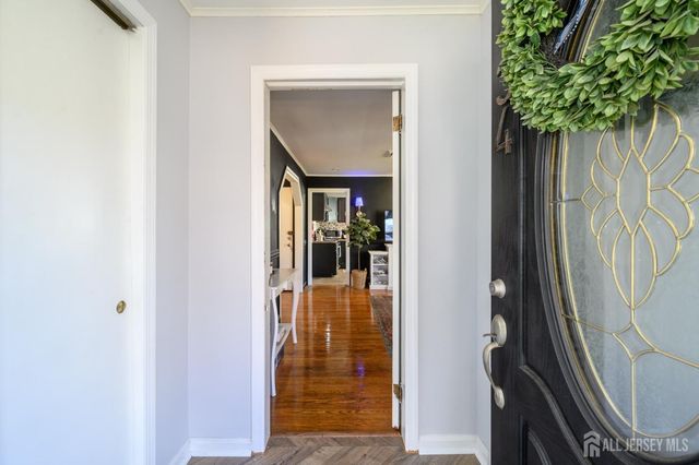 34 N Juliet N Street, Iselin, NJ 08830