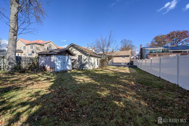 34 N Juliet N Street, Iselin, NJ 08830