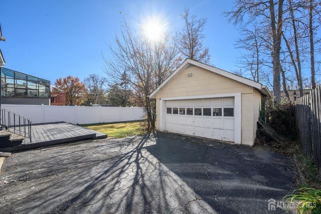 34 N Juliet N Street, Iselin, NJ 08830