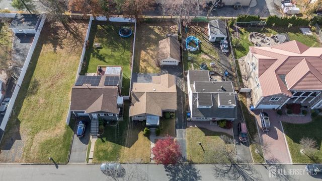 34 N Juliet N Street, Iselin, NJ 08830