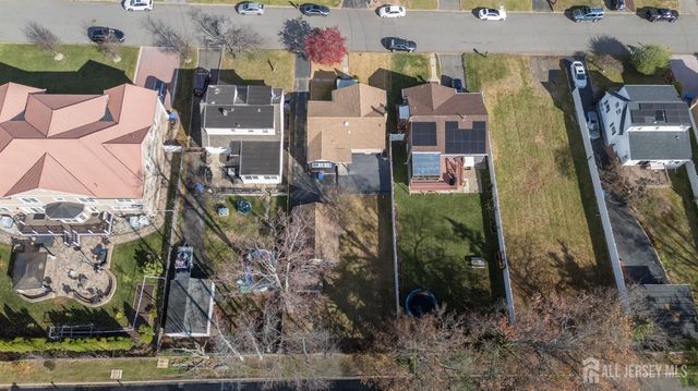 34 N Juliet N Street, Iselin, NJ 08830