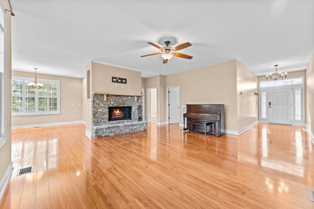 3337 Tarsus Rd, Palmyra, TN 37142