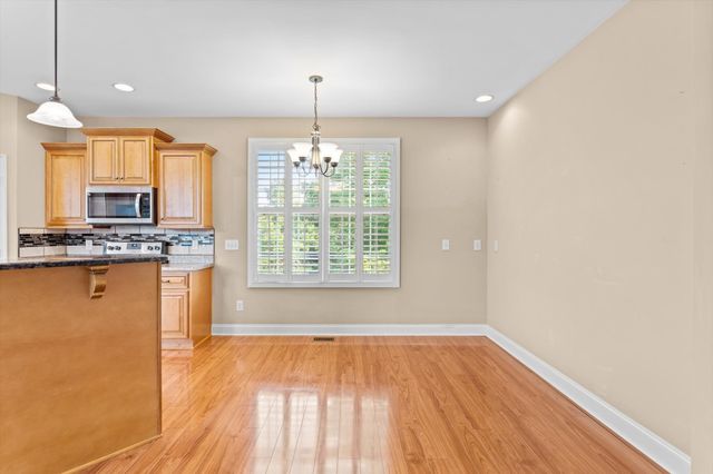 3337 Tarsus Rd, Palmyra, TN 37142