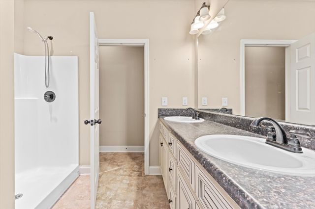 3337 Tarsus Rd, Palmyra, TN 37142