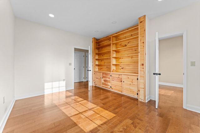 3337 Tarsus Rd, Palmyra, TN 37142