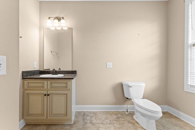 3337 Tarsus Rd, Palmyra, TN 37142