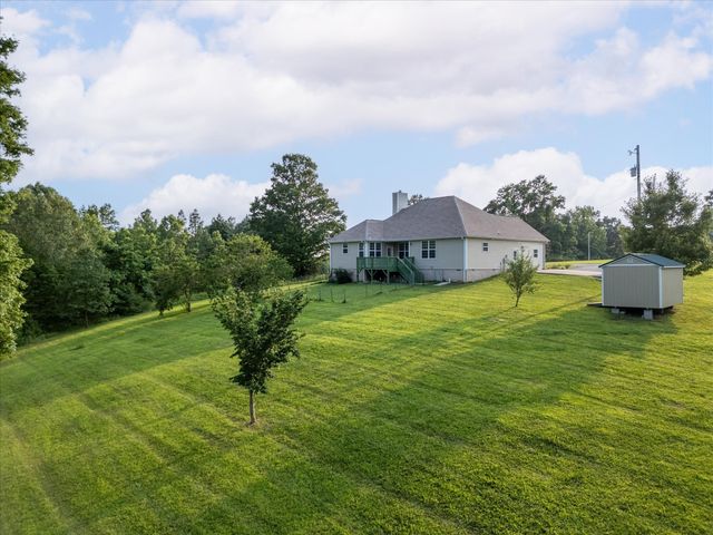 3337 Tarsus Rd, Palmyra, TN 37142