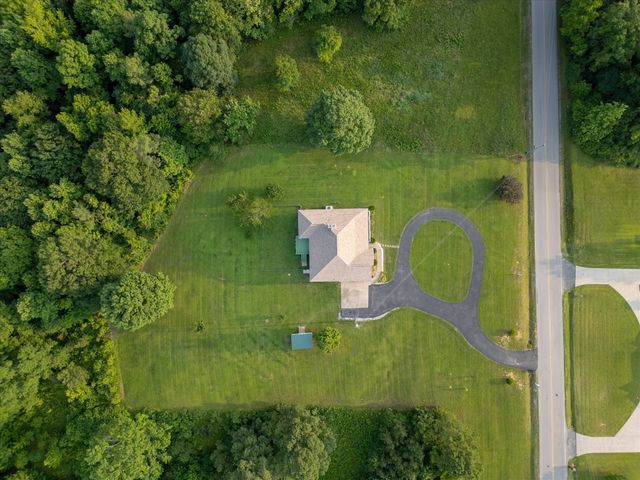 3337 Tarsus Rd, Palmyra, TN 37142