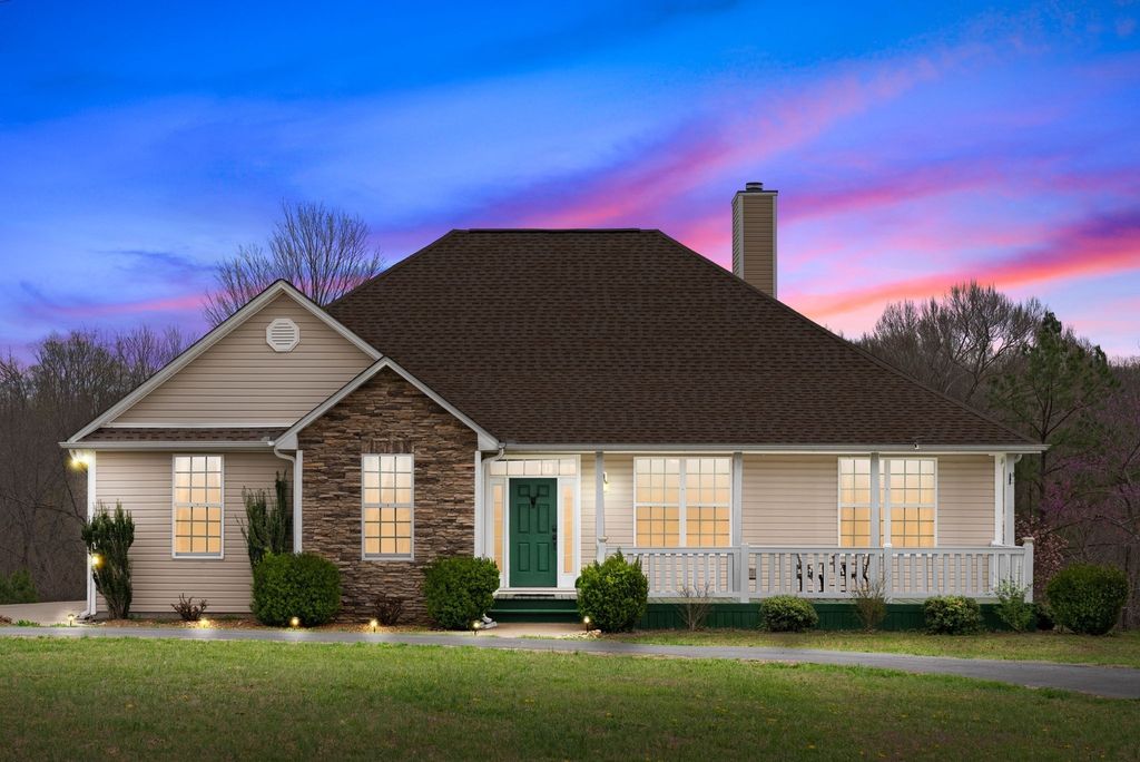 3337 Tarsus Rd, Palmyra, TN 37142