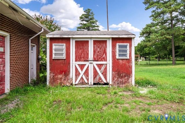 2531 County Dr, Petersburg, VA 23803