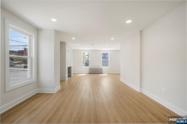171 20th Avenue, Paterson, NJ 07501