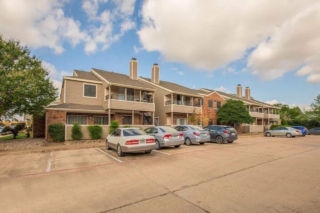 6897 Meadow Road, North Richland Hills, TX 76182