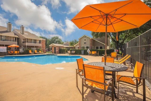 6897 Meadow Road, North Richland Hills, TX 76182