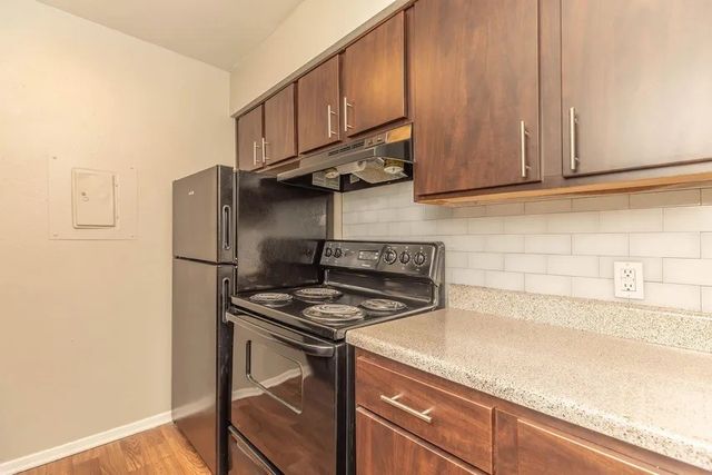 6897 Meadow Road, North Richland Hills, TX 76182