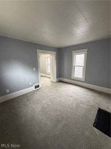 82 Brown Street, Barberton, OH 44203