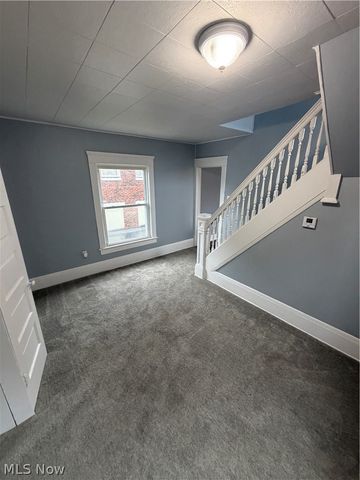 82 Brown Street, Barberton, OH 44203