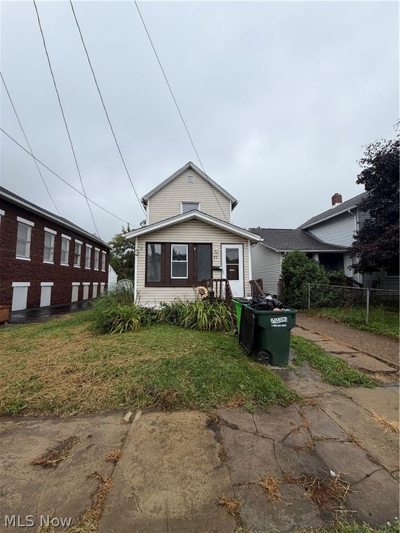 82 Brown Street, Barberton, OH 44203