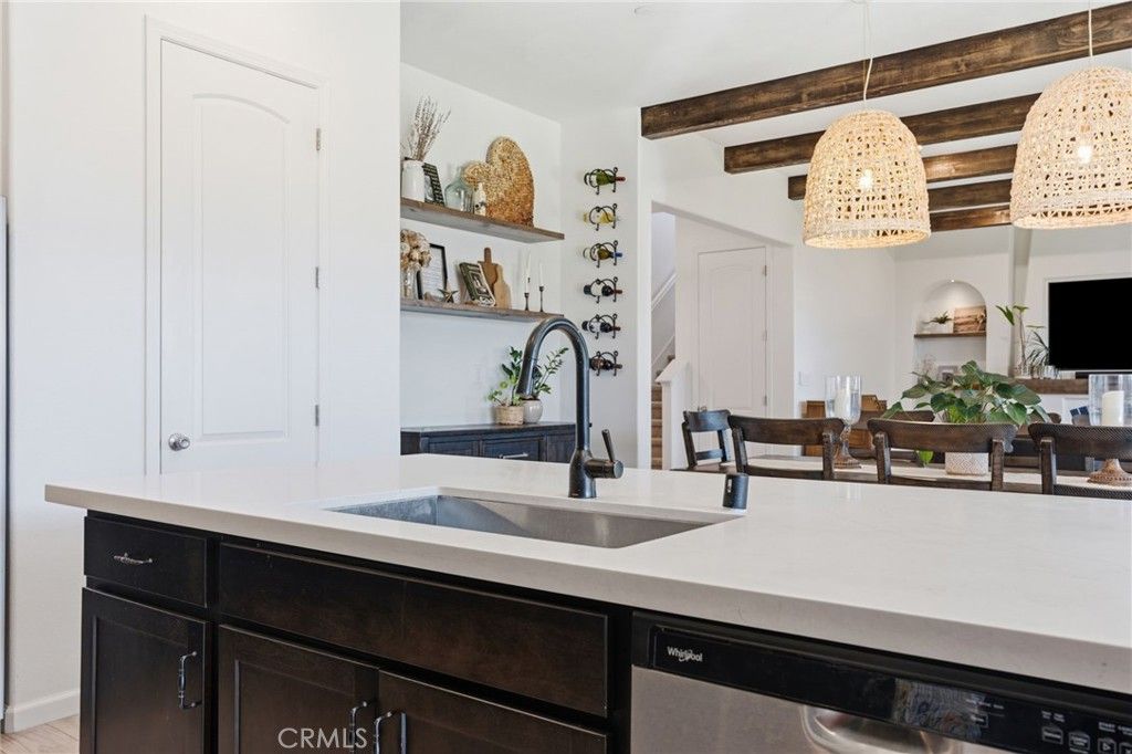 Image 18 of property listing at 588 Overstone Avenue, Madera, CA 93636