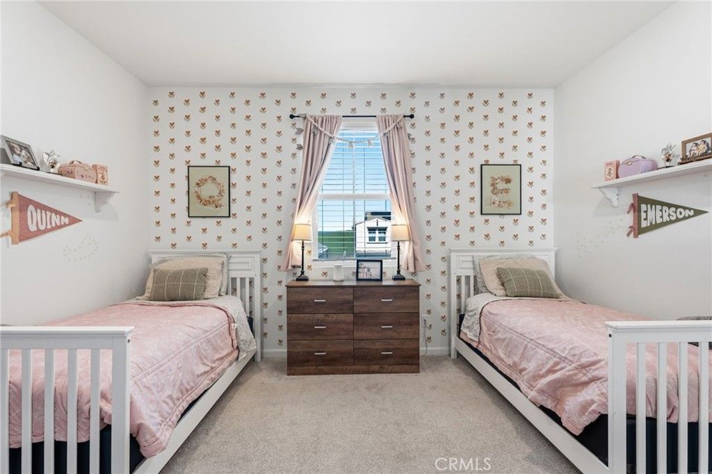 Image 26 of property listing at 588 Overstone Avenue, Madera, CA 93636