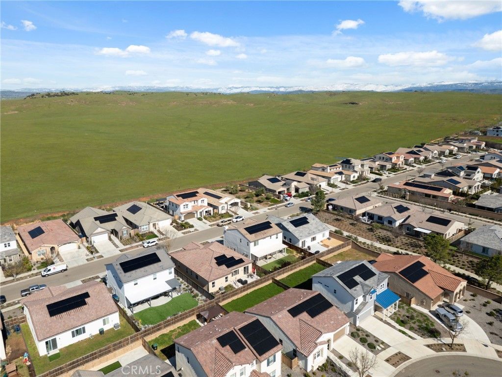 Image 52 of property listing at 588 Overstone Avenue, Madera, CA 93636