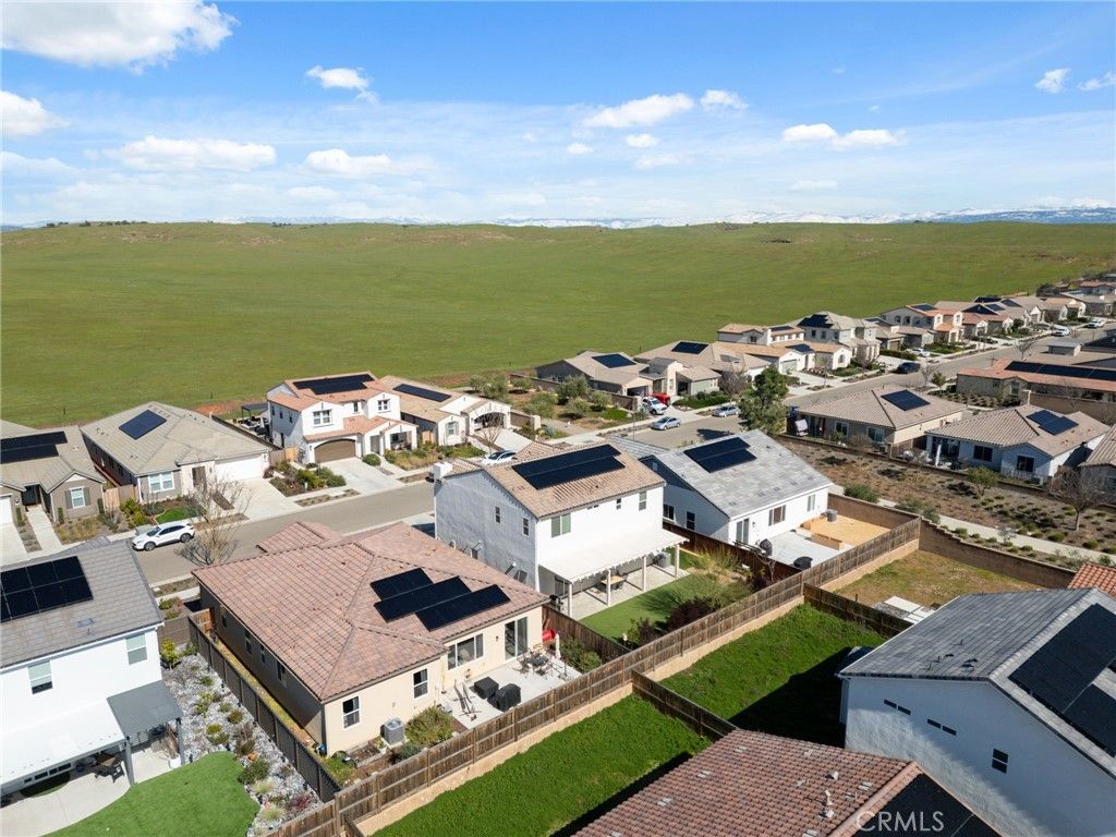 Image 53 of property listing at 588 Overstone Avenue, Madera, CA 93636