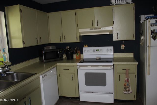 4335 Country Club Boulevard, Chipley, FL 32428