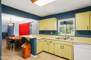 4335 Country Club Boulevard, Chipley, FL 32428