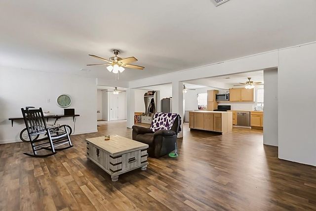 4361 Bayou Black Dr, Houma, LA 70360