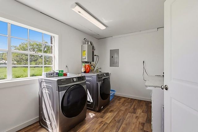 4361 Bayou Black Dr, Houma, LA 70360