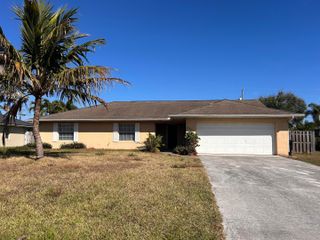 4381 SW Appleseed Road, Port St. Lucie, Port St Lucie, FL 34953