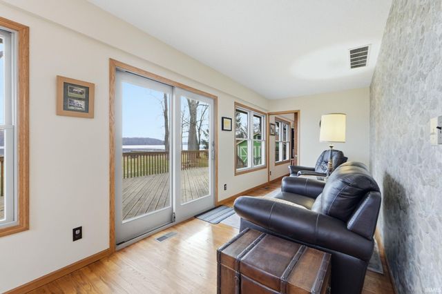 321 E Morsches Road, Columbia City, IN 46725