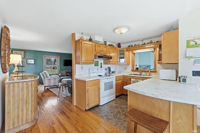 321 E Morsches Road, Columbia City, IN 46725