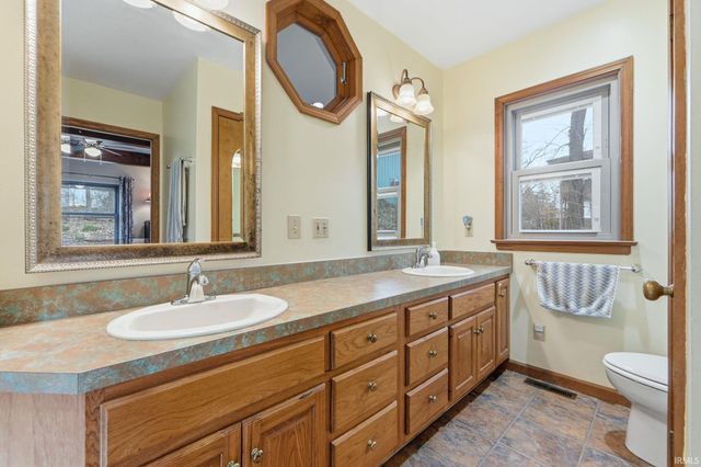 321 E Morsches Road, Columbia City, IN 46725