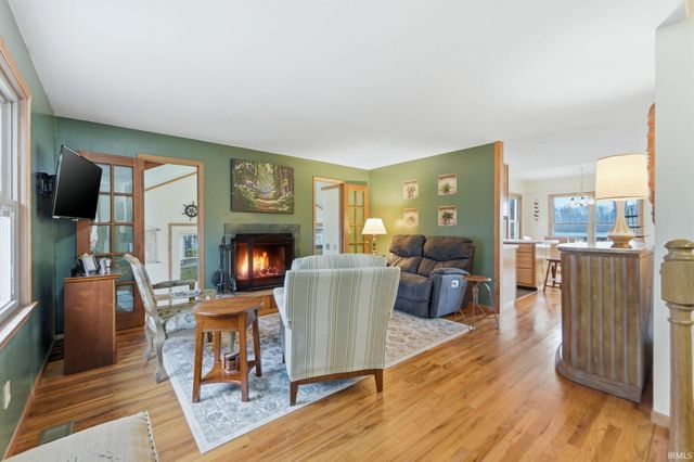 321 E Morsches Road, Columbia City, IN 46725