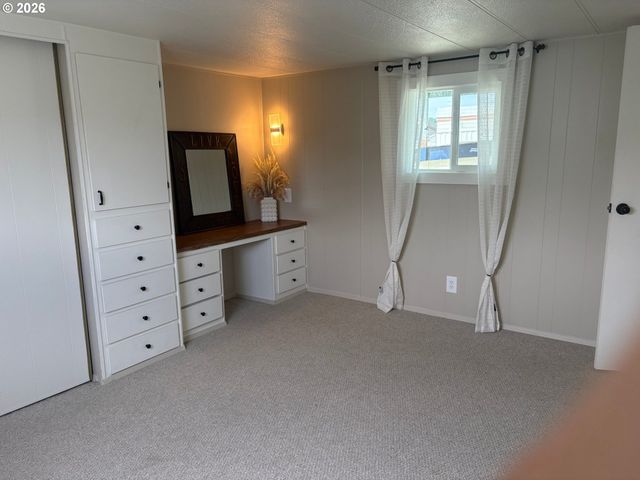 2902 E 2ND St, Newberg, OR 97132