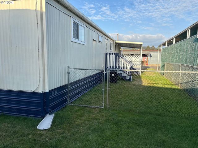 2902 E 2ND St, Newberg, OR 97132