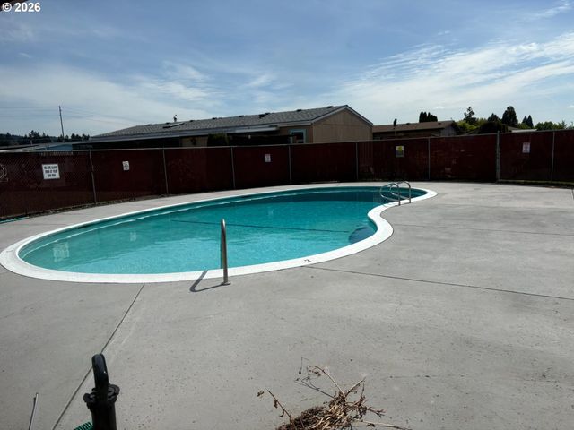 2902 E 2ND St, Newberg, OR 97132