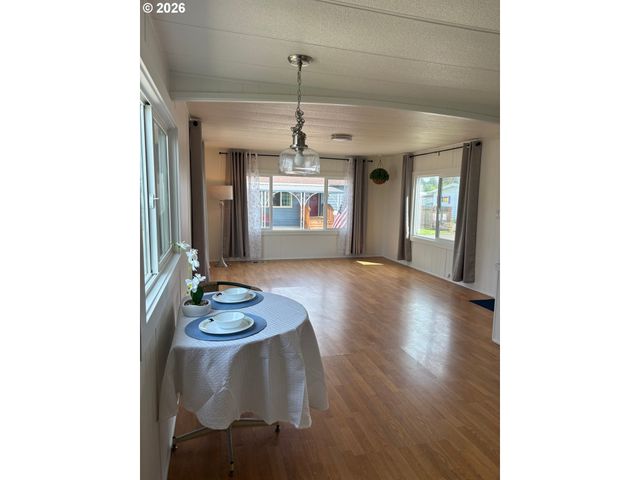 2902 E 2ND St, Newberg, OR 97132