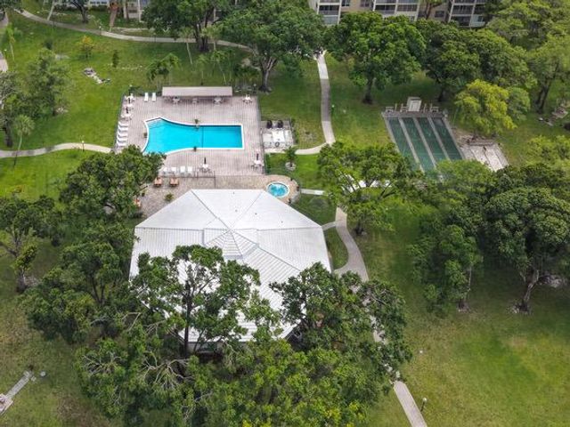 2998 NW 48th Terrace 434, Lauderdale Lakes, FL 33313