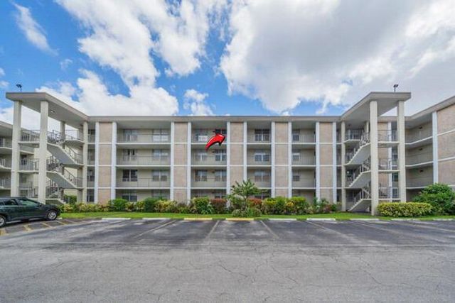 2998 NW 48th Terrace 434, Lauderdale Lakes, FL 33313