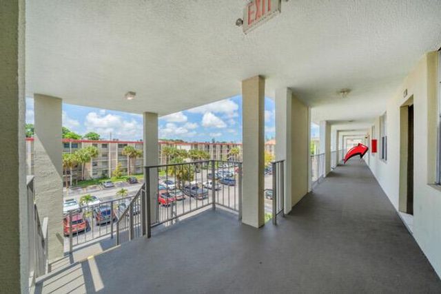 2998 NW 48th Terrace 434, Lauderdale Lakes, FL 33313