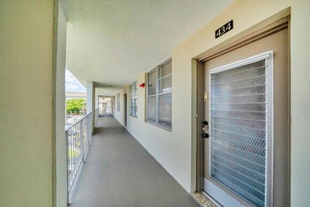 2998 NW 48th Terrace 434, Lauderdale Lakes, FL 33313
