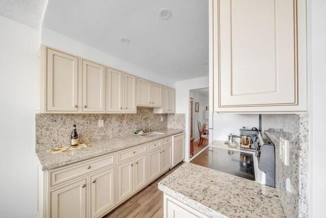 2998 NW 48th Terrace 434, Lauderdale Lakes, FL 33313