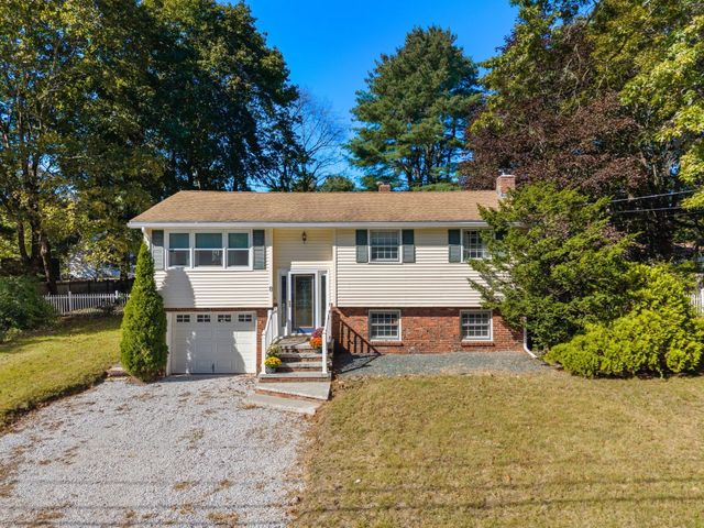 8 Yale St, Groveland, MA 01834