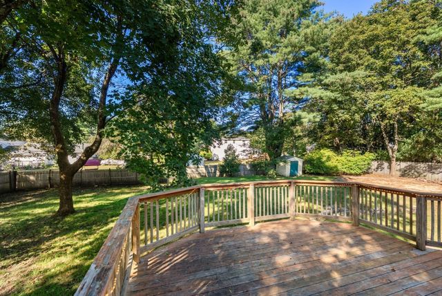 8 Yale St, Groveland, MA 01834