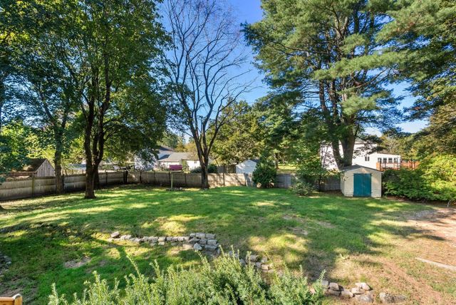 8 Yale St, Groveland, MA 01834